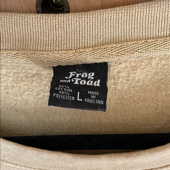 Retro Frog and Toad Graphic Sweatshirt - Picture 2 of 4